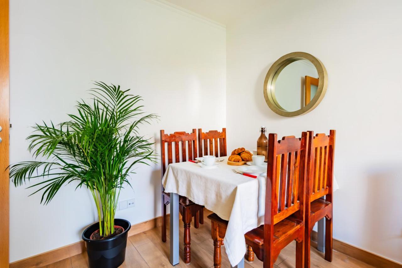 Santo Amaro Beach Family Stays Оэйраш Экстерьер фото