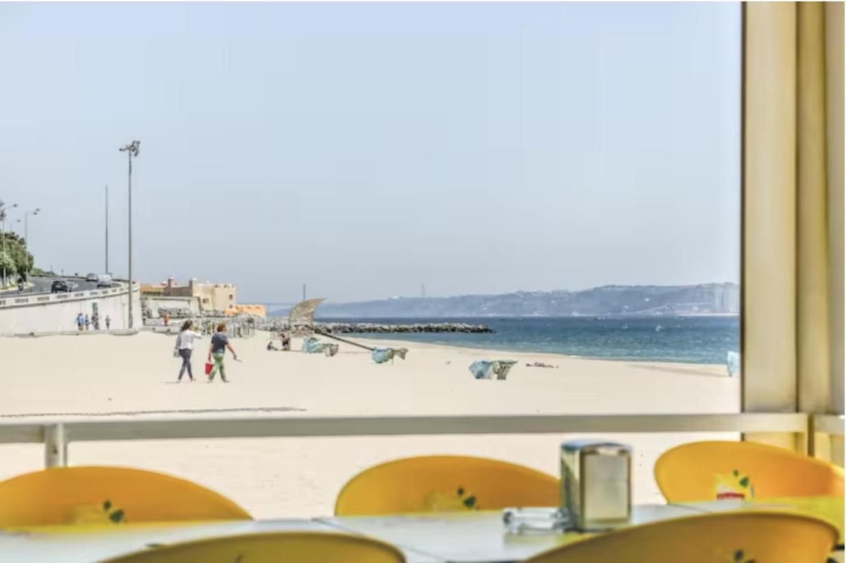 Santo Amaro Beach Family Stays Оэйраш Экстерьер фото